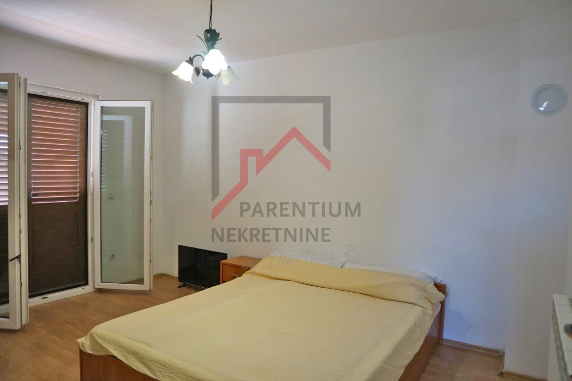 Zona Parenzo, casa con 3 unità abitative