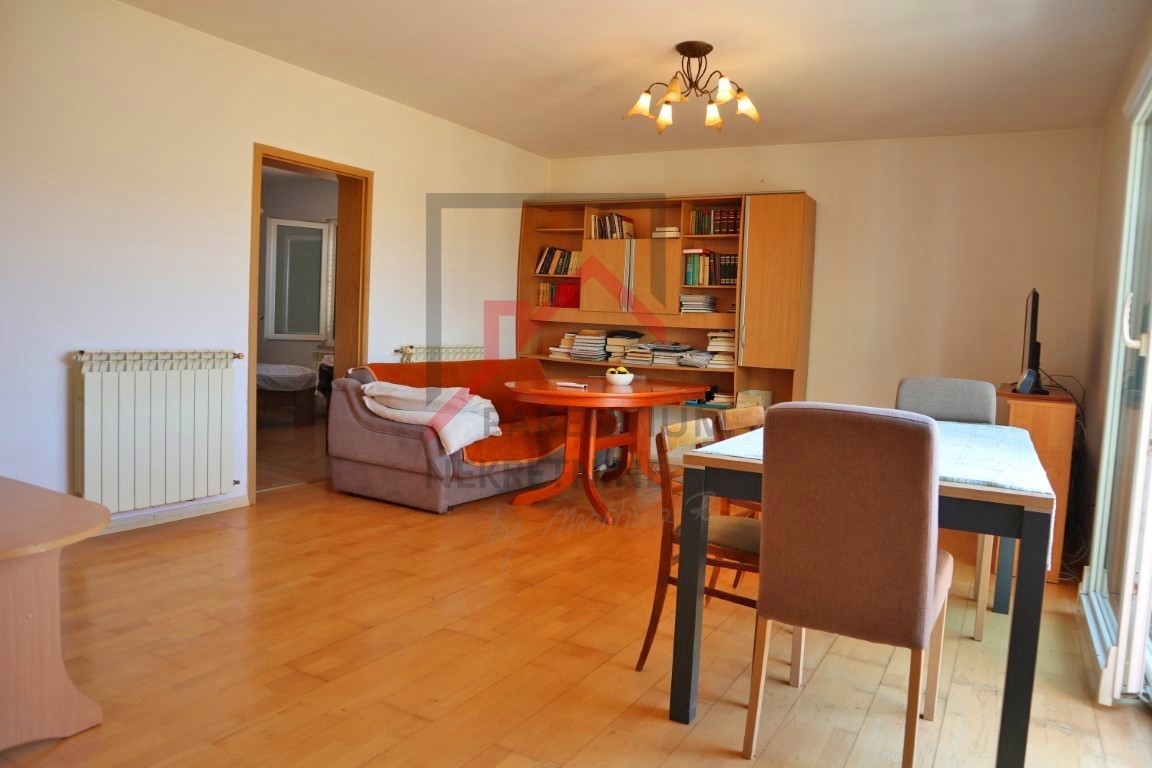 Zona Parenzo, casa con 3 unità abitative