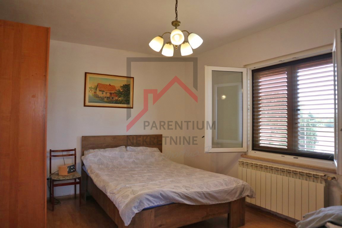 Zona Parenzo, casa con 3 unità abitative