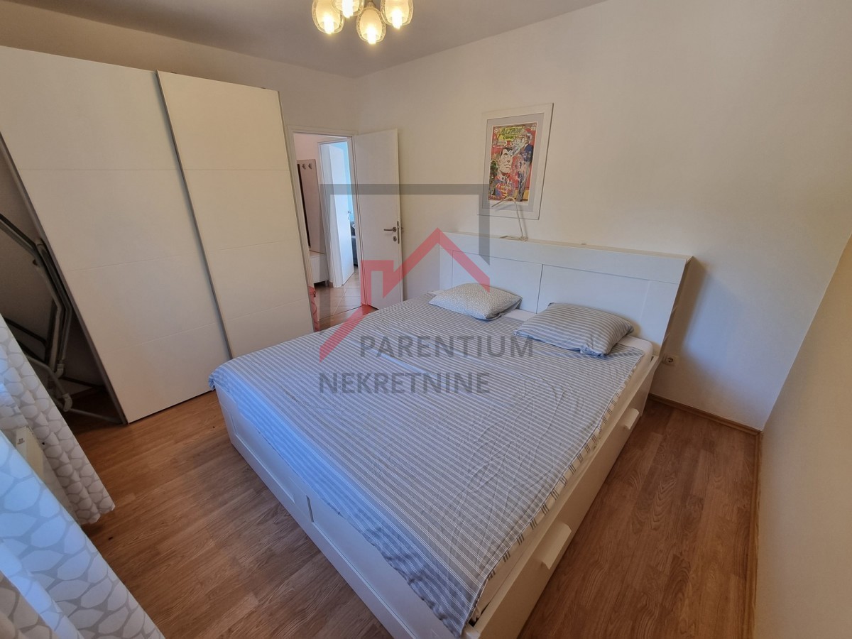 NOVIGRAD, Appartamento al 1° piano con 2 camere da letto, immerso nel verde