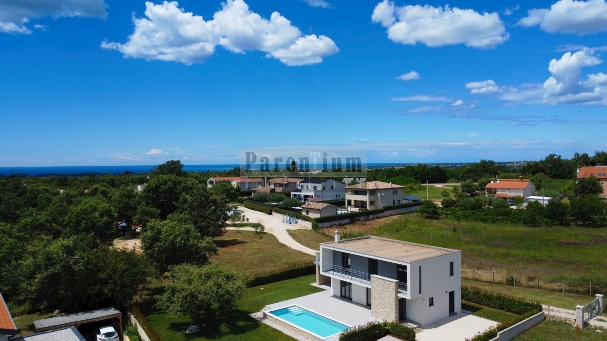 Poreč, dintorni, villa moderna con piscina nella natura!