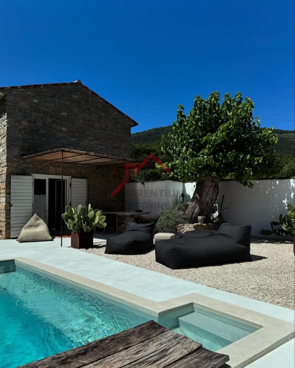 Istria, Montona - Casa di design in pietra con vista su Montona