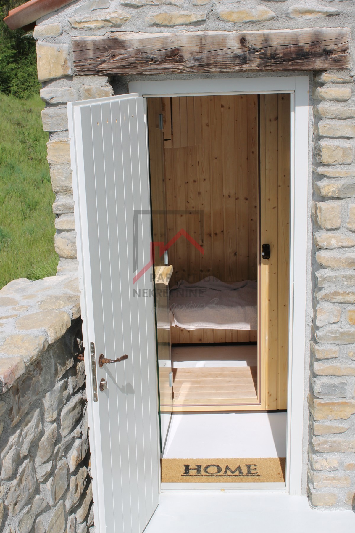 Istria, Montona - Casa di design in pietra con vista su Montona