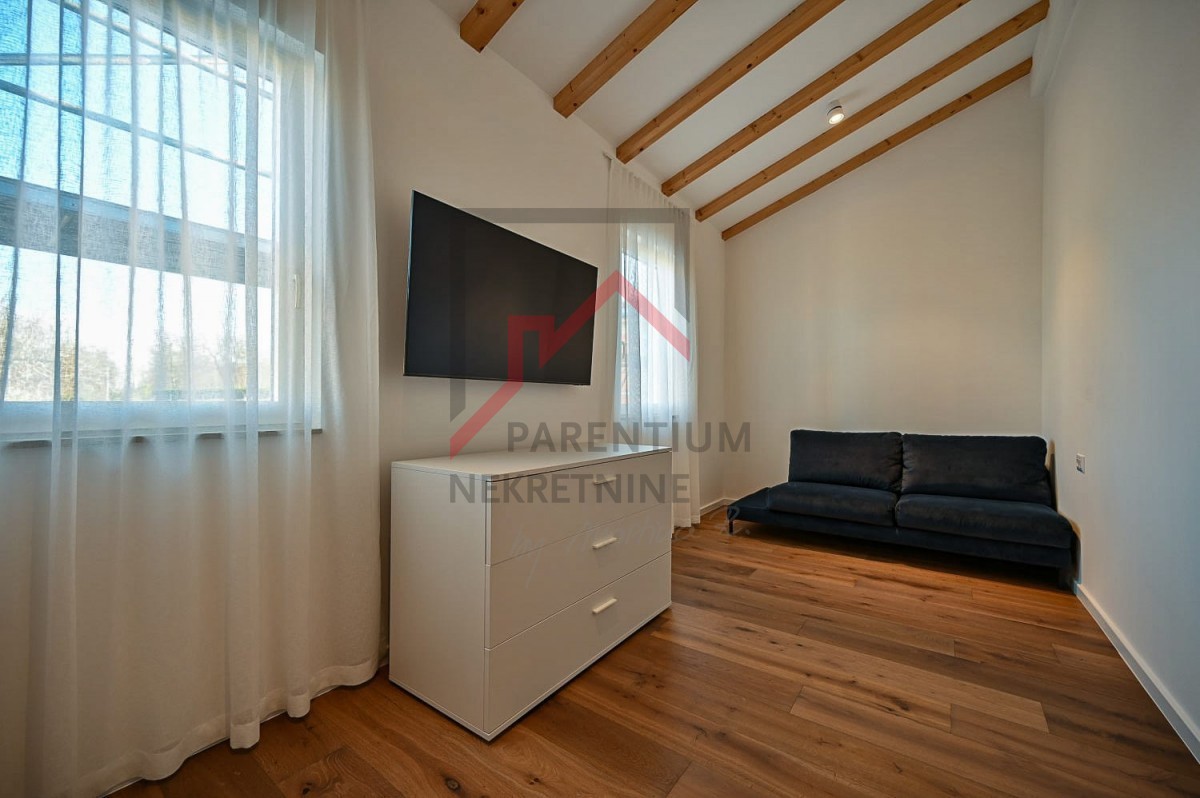 Istria, Cittanova - Casa in pietra ristrutturata con vista mare