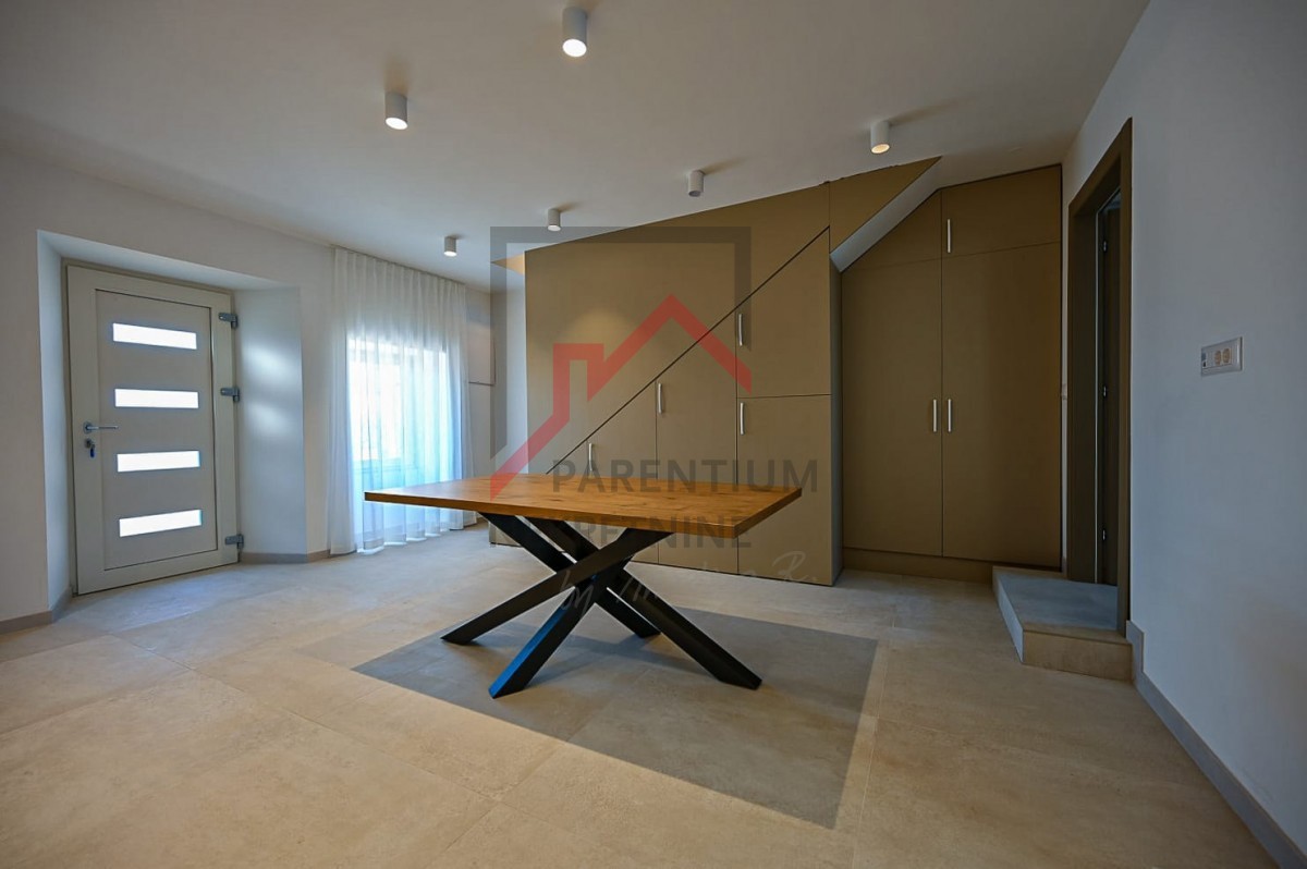 Istria, Cittanova - Casa in pietra ristrutturata con vista mare