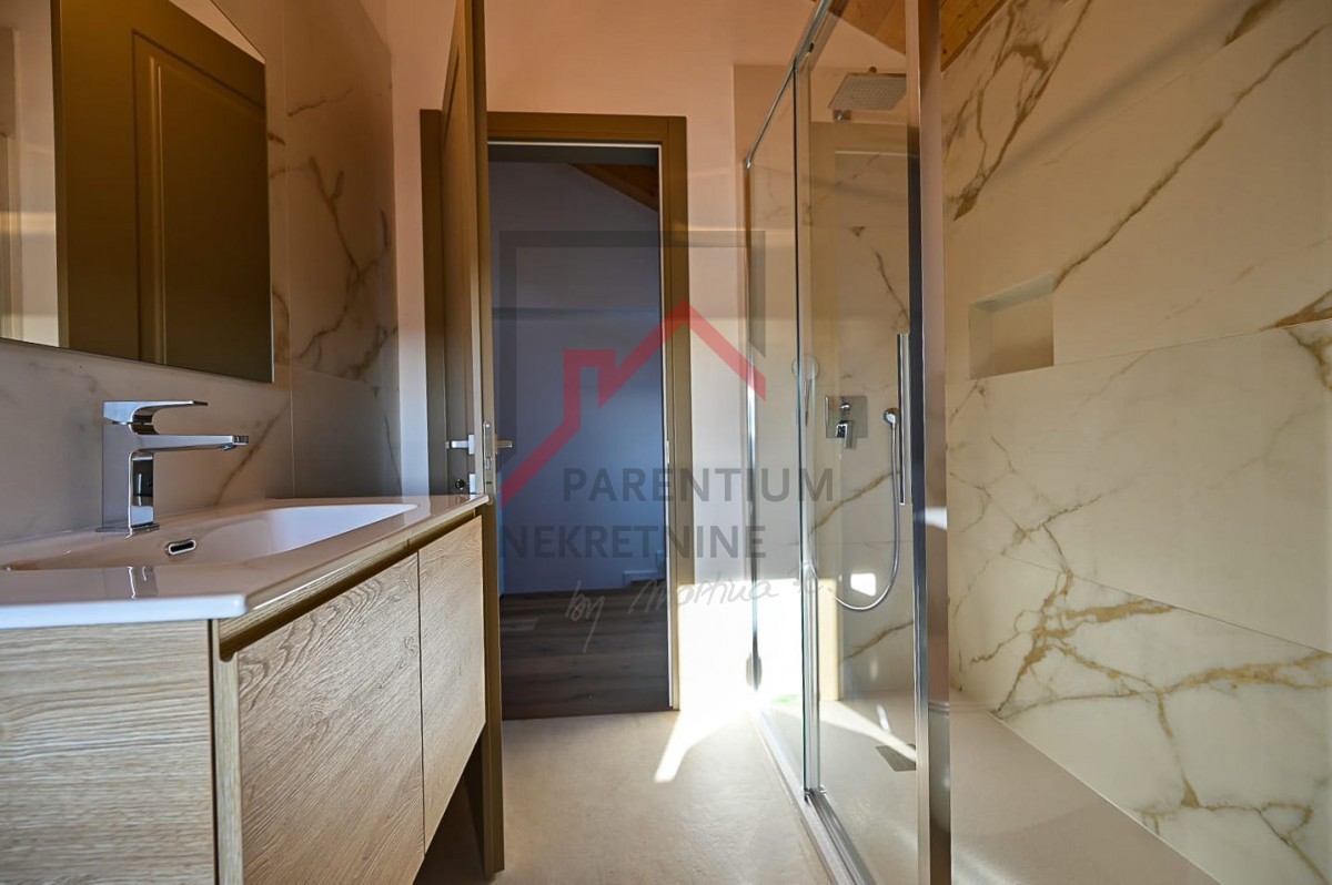 Istria, Cittanova - Casa in pietra ristrutturata con vista mare