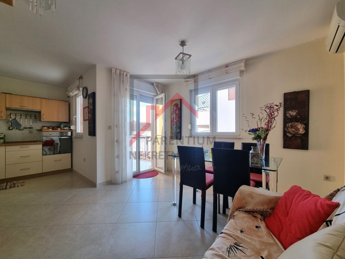 NOVIGRAD, Appartamento al 1° piano dell'edificio, vista mare