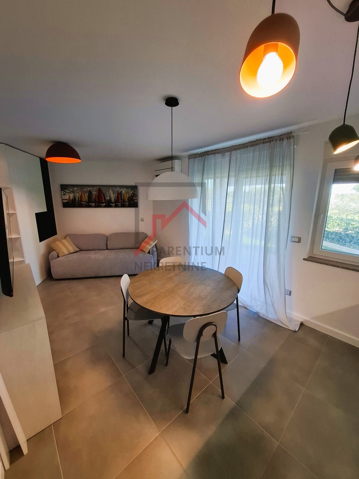 Istria, Cittanova – Appartamento con giardino privato, vista mare e vasca idromassaggio