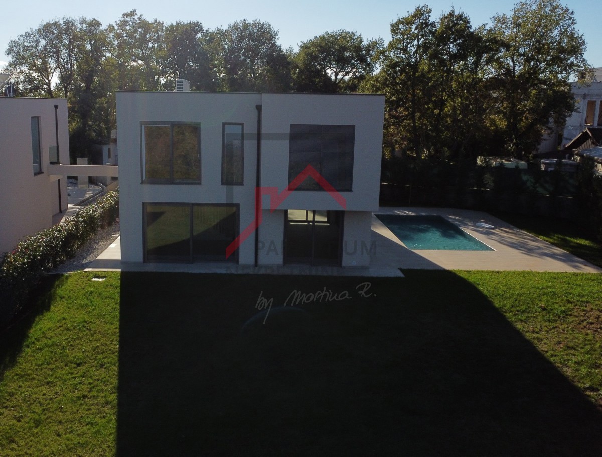 Casa moderna vicino alla città di Parenzo e al mare