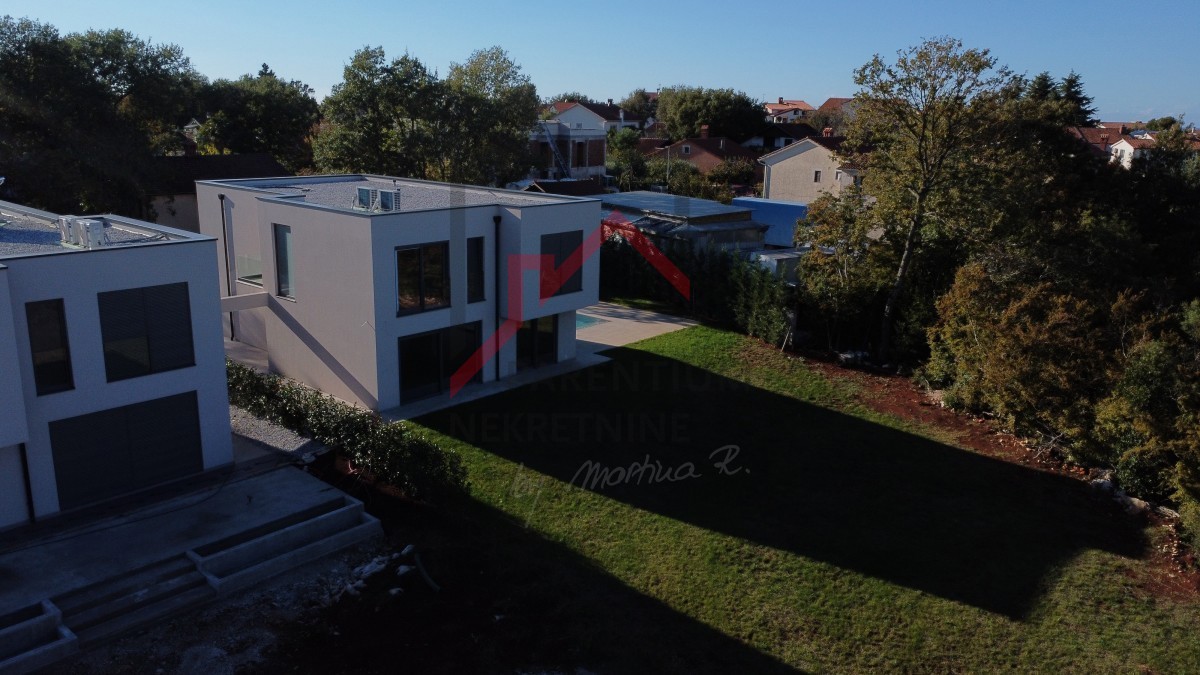 Casa moderna vicino alla città di Parenzo e al mare