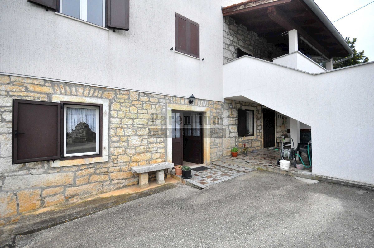 Bella casa in pietra ristrutturata