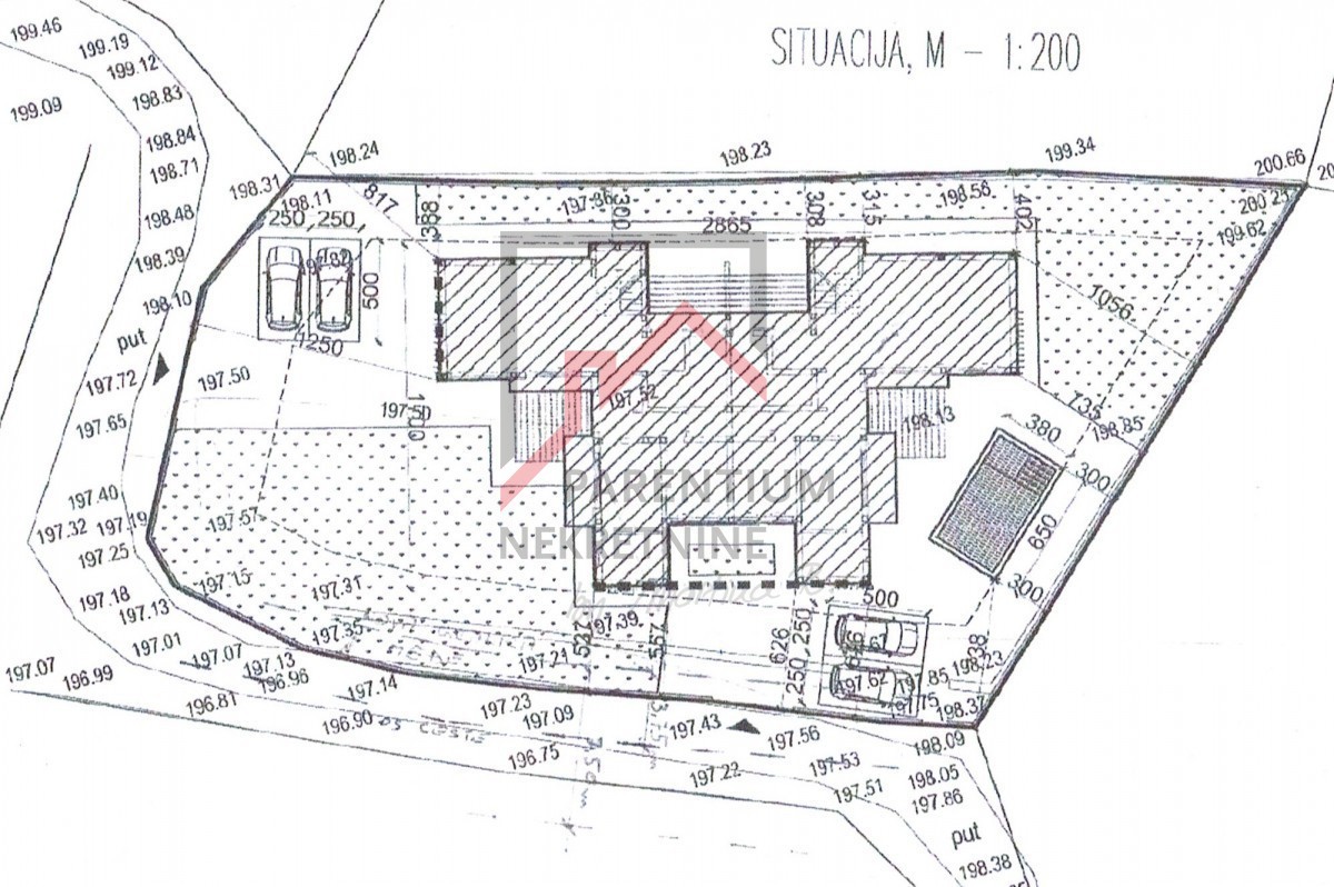 Terreno edificabile con licenza edilizia