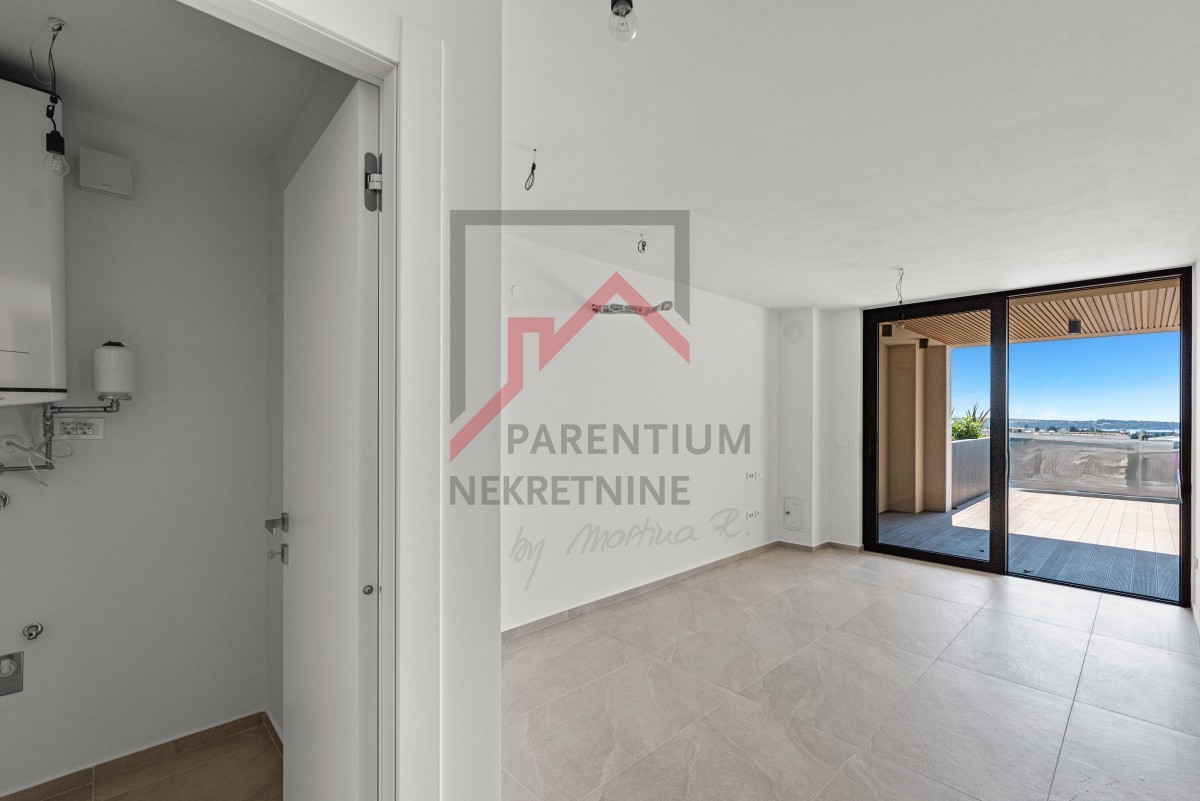 Istria, Cittanova – Lussuoso appartamento con una camera da letto e vista mare