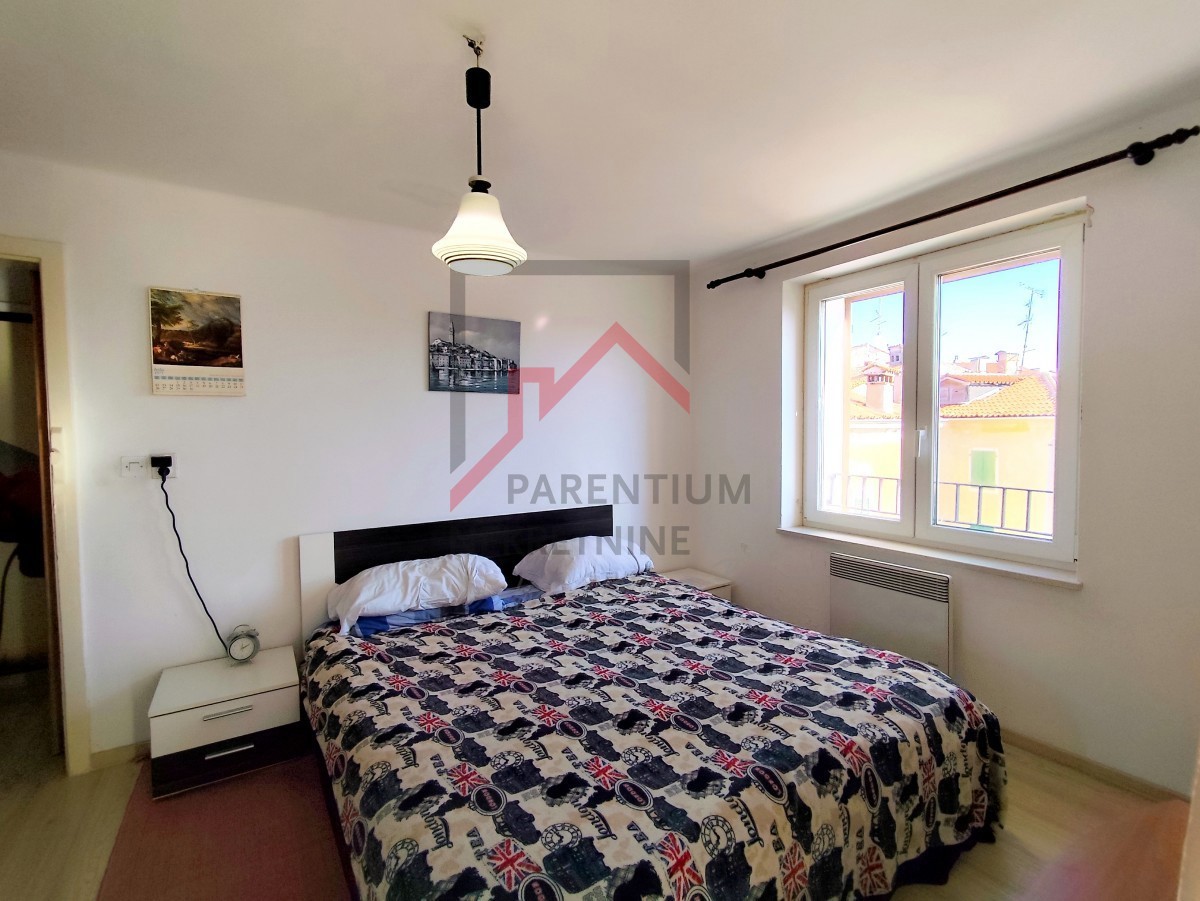 Offerta esclusiva - Istria, centro di Parenzo - Appartamento con vista mare, prima fila al mare