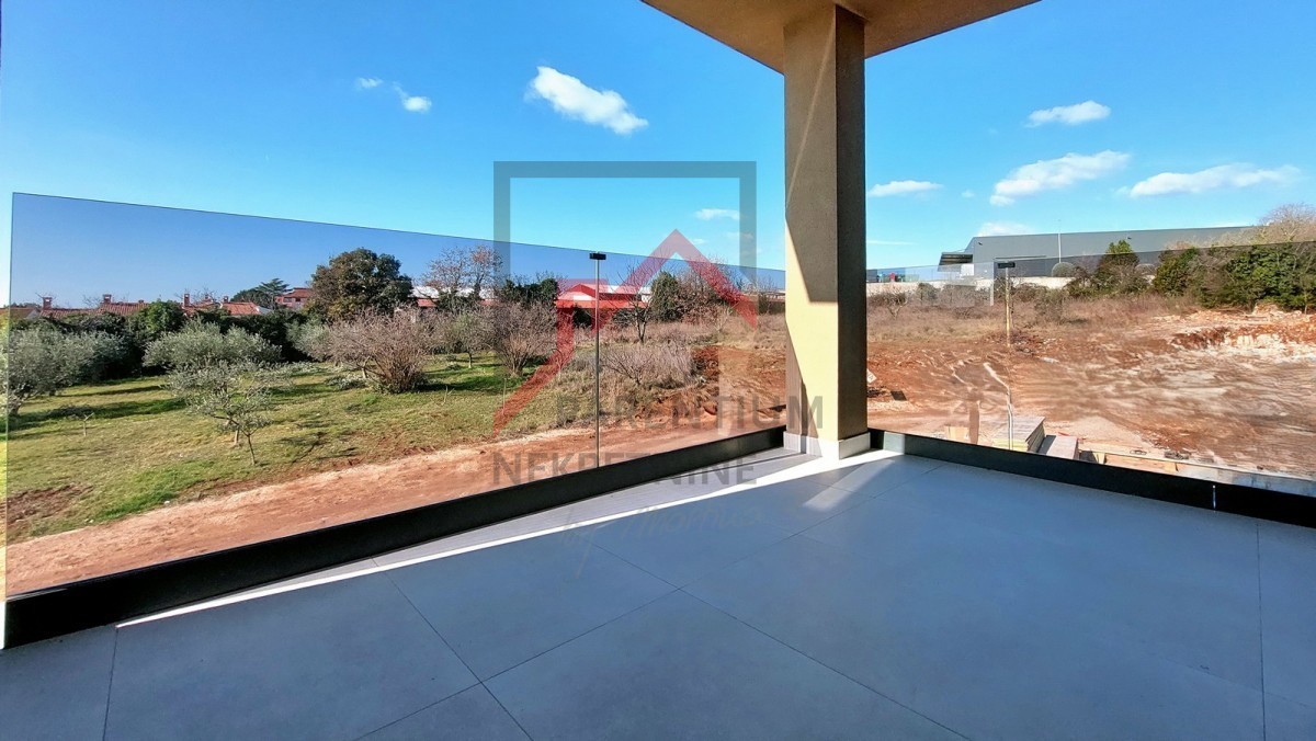 Parenzo, dintorni, appartamento con due camere da letto, 2 posti auto e vista mare