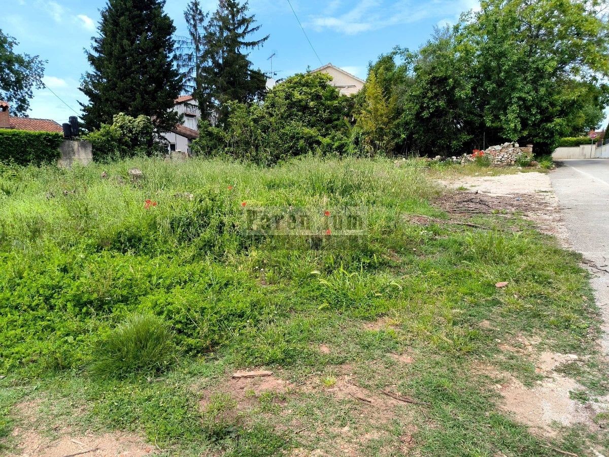 Terreno edificabile in vendita, a 3 km da Parenzo