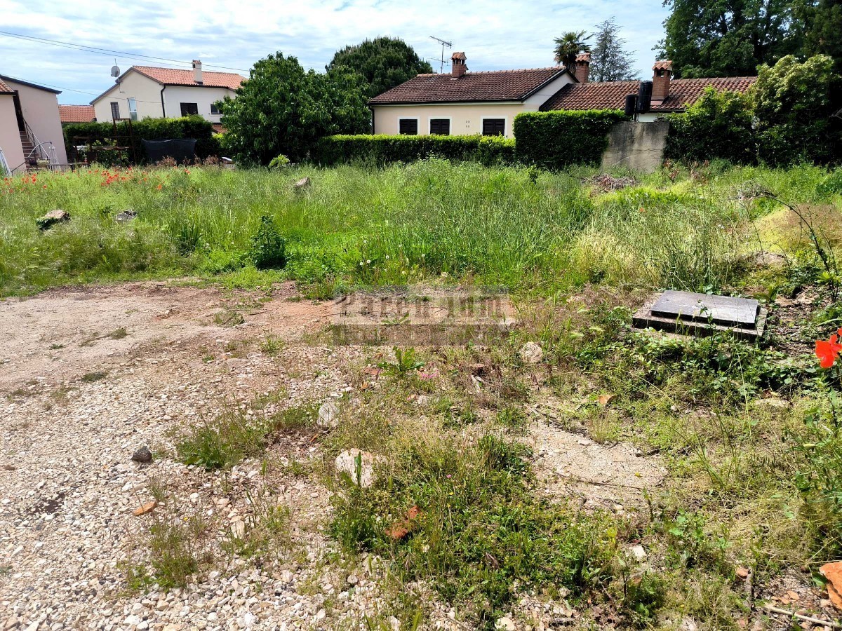 Terreno edificabile in vendita, a 3 km da Parenzo