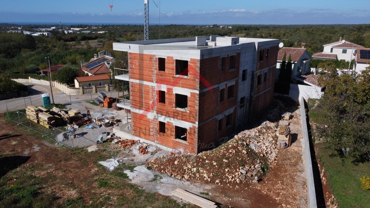 Nuova costruzione di qualità con vista mare e ampia terrazza in posizione tranquilla