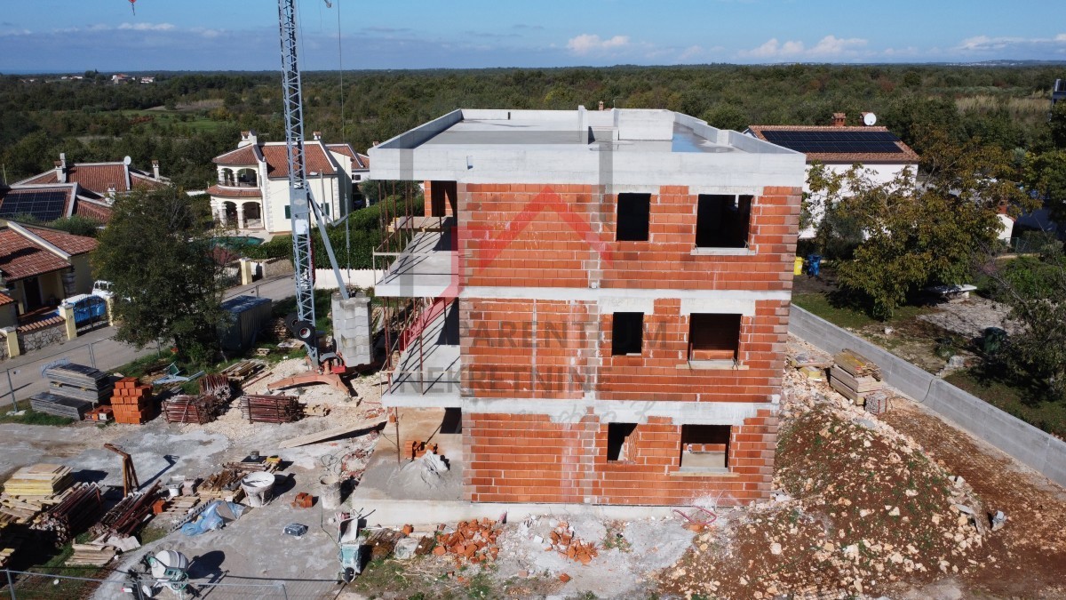 Appartamento al piano terra con due camere da letto e ampio cortile