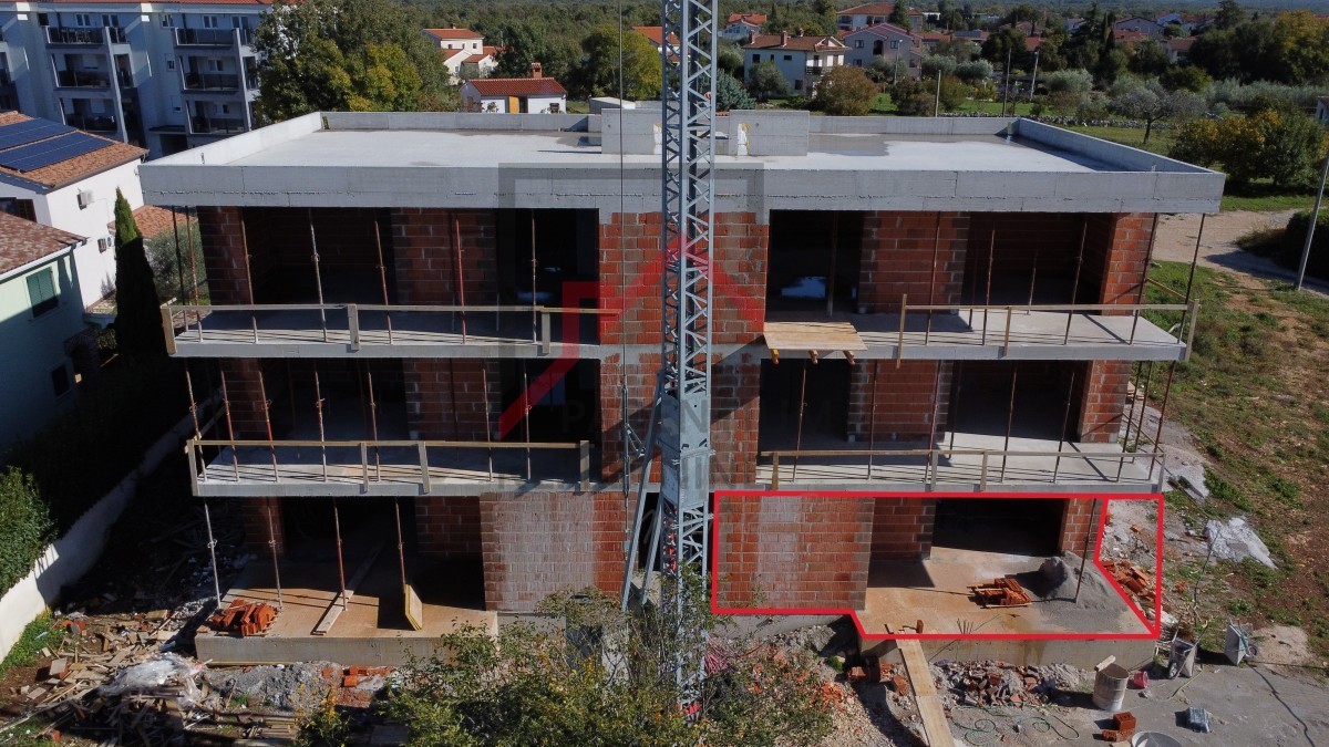 Appartamento al piano terra con due camere da letto e ampio cortile