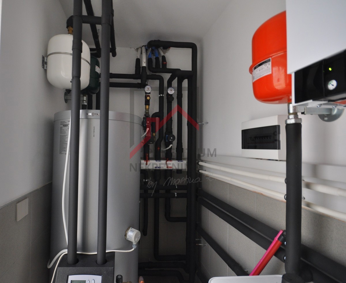 Funtana, grande opportunità, ottima posizione - casa arredata vicino al mare!!!