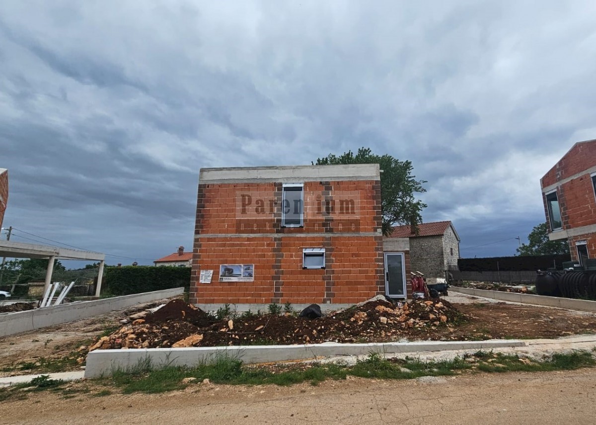 Casa familiare con piscina