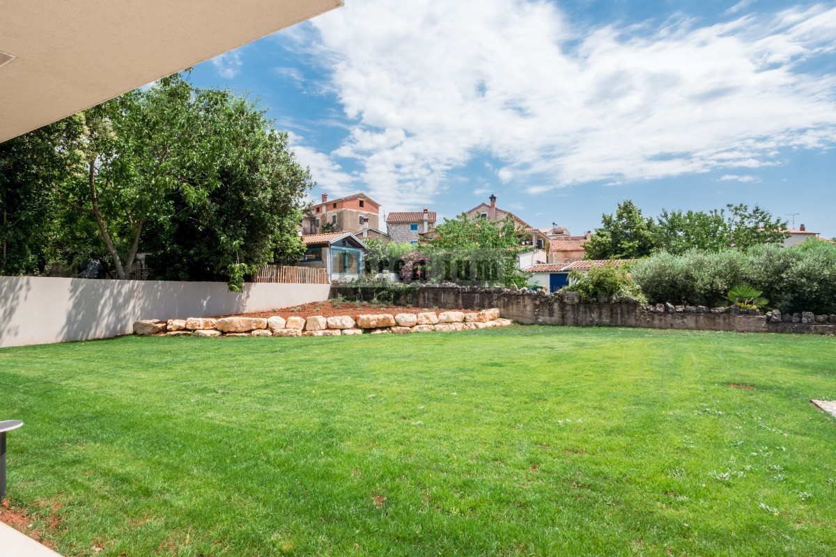 Dintorni di Parenzo, villa moderna di lusso con piscina e sauna!
