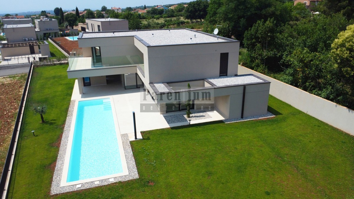 Dintorni di Parenzo, villa moderna di lusso con piscina e sauna!