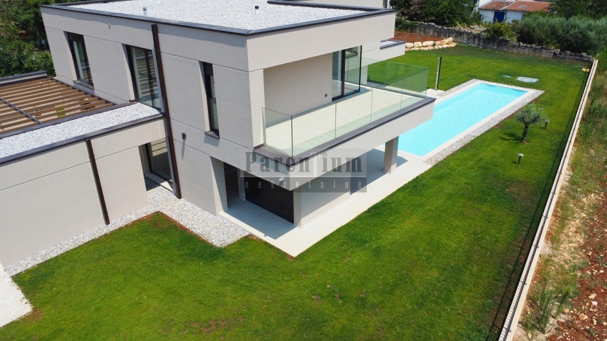 Dintorni di Parenzo, villa moderna di lusso con piscina e sauna!