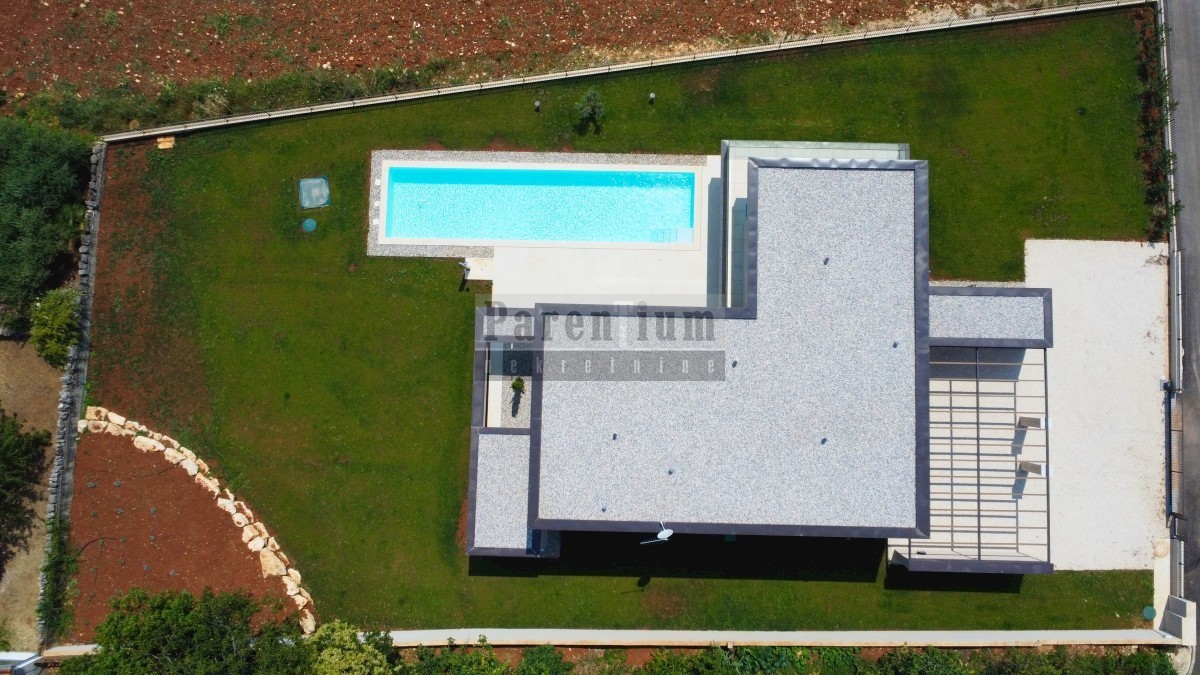 Dintorni di Parenzo, villa moderna di lusso con piscina e sauna!