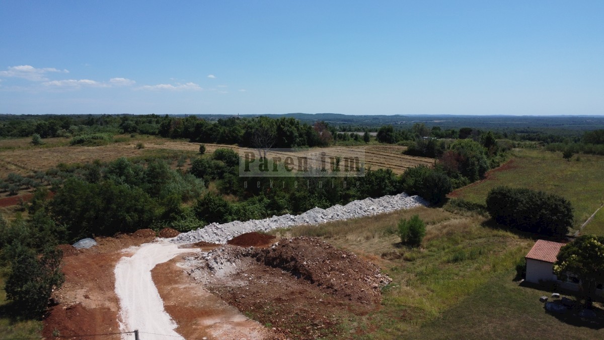Parenzo, dintorni villa moderna con piscina e una bella vista!