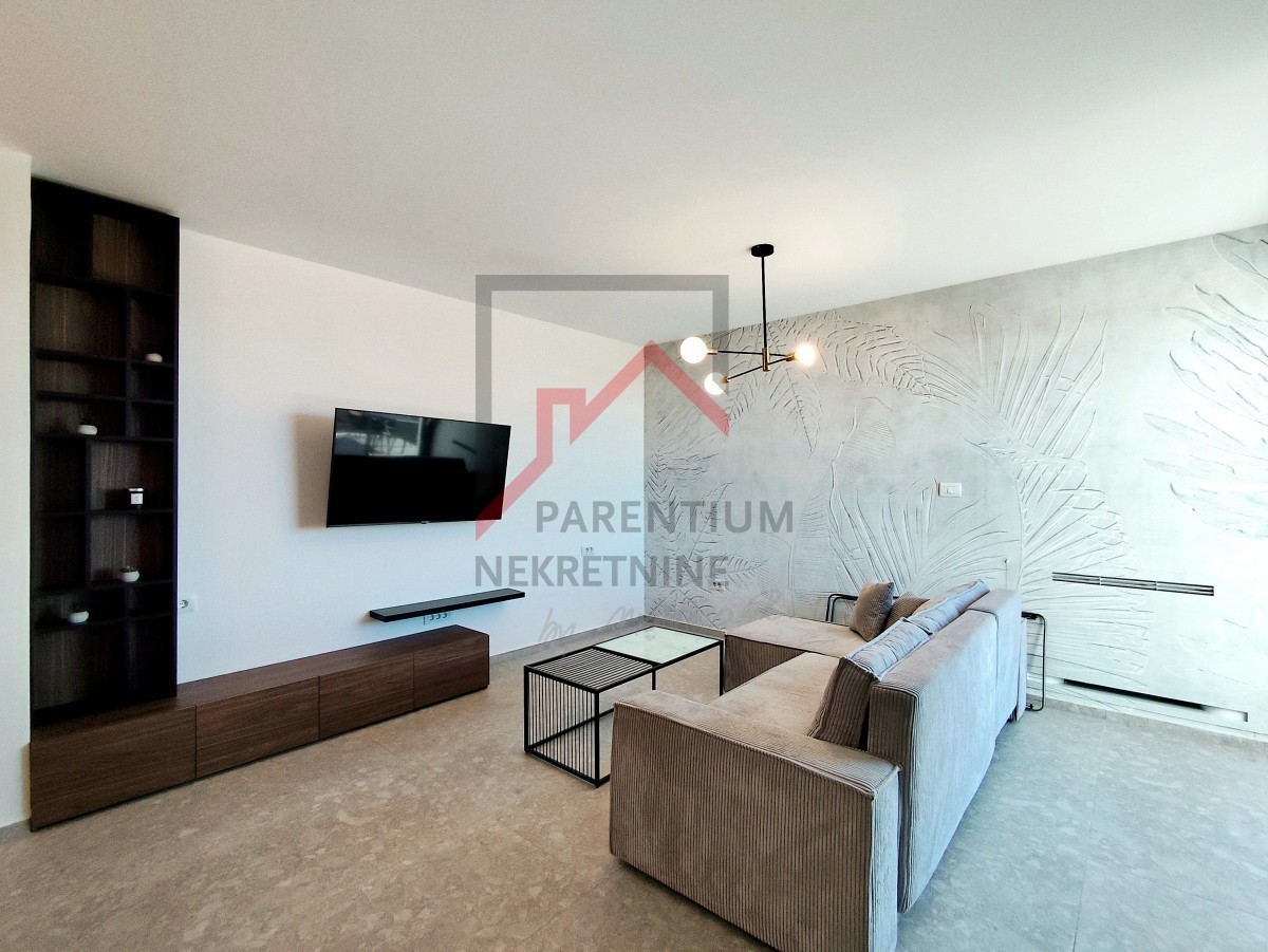 Istria, zona Parenzo - Appartamento di design con tre camere da letto e vista mare - nuova costruzione