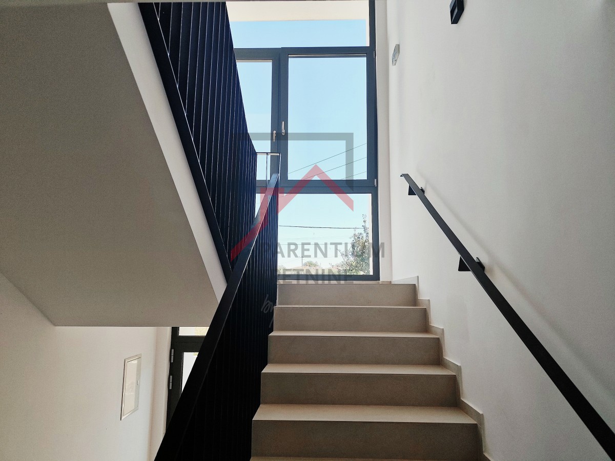 Istria, zona Parenzo - Appartamento di design con tre camere da letto e vista mare - nuova costruzione