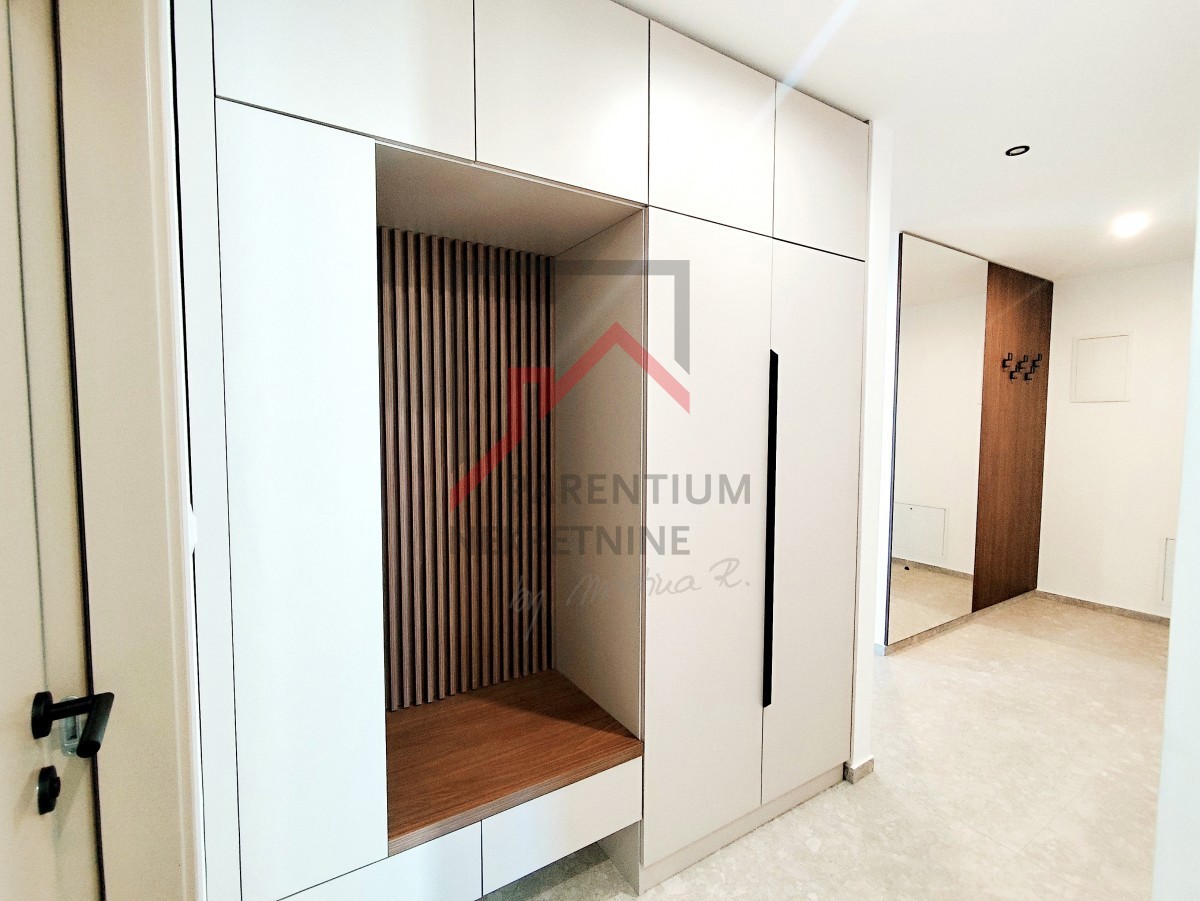 Istria, zona Parenzo - Appartamento di design con tre camere da letto e vista mare - nuova costruzione