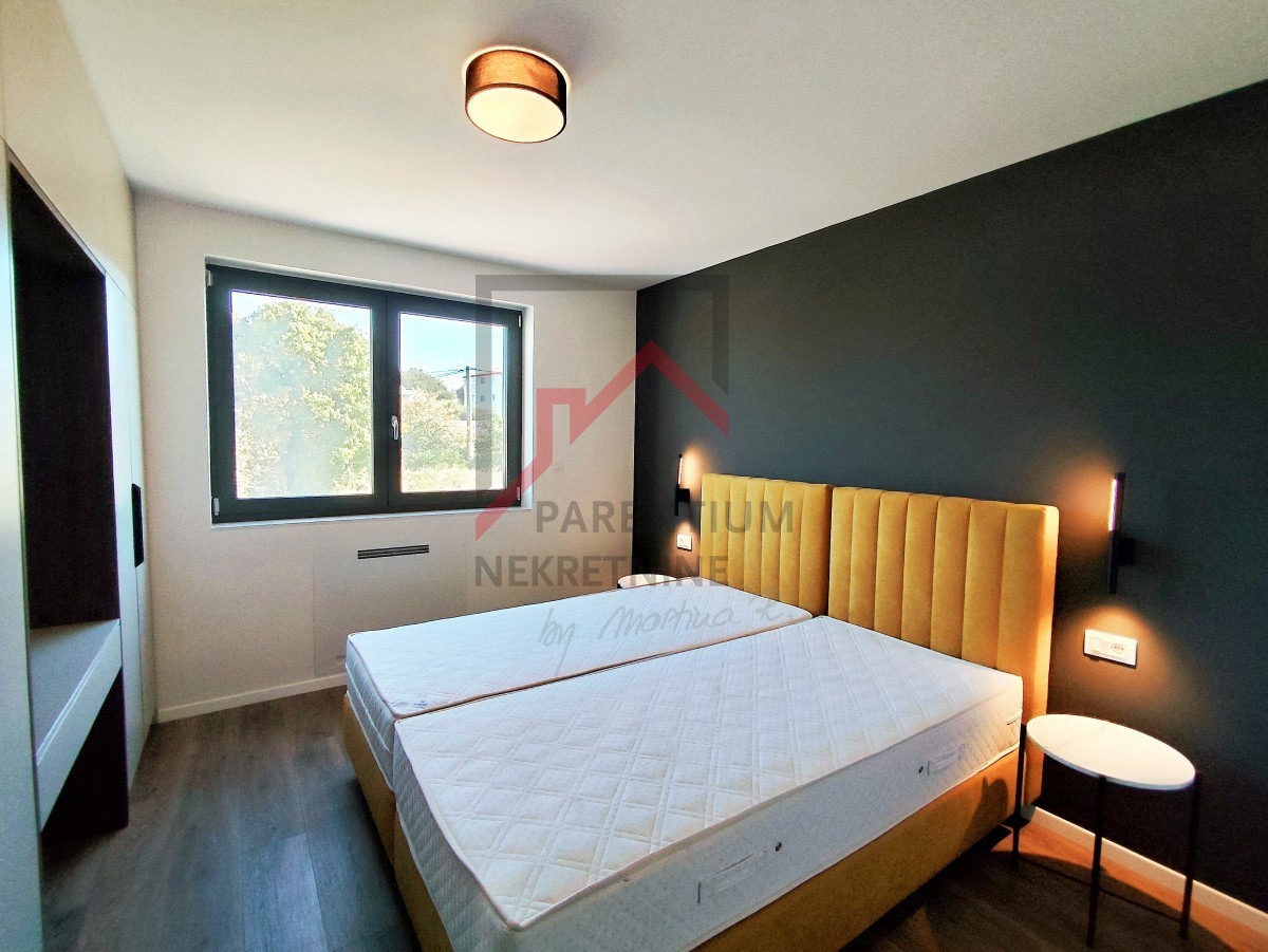 Istria, zona Parenzo - Appartamento di design con tre camere da letto e vista mare - nuova costruzione