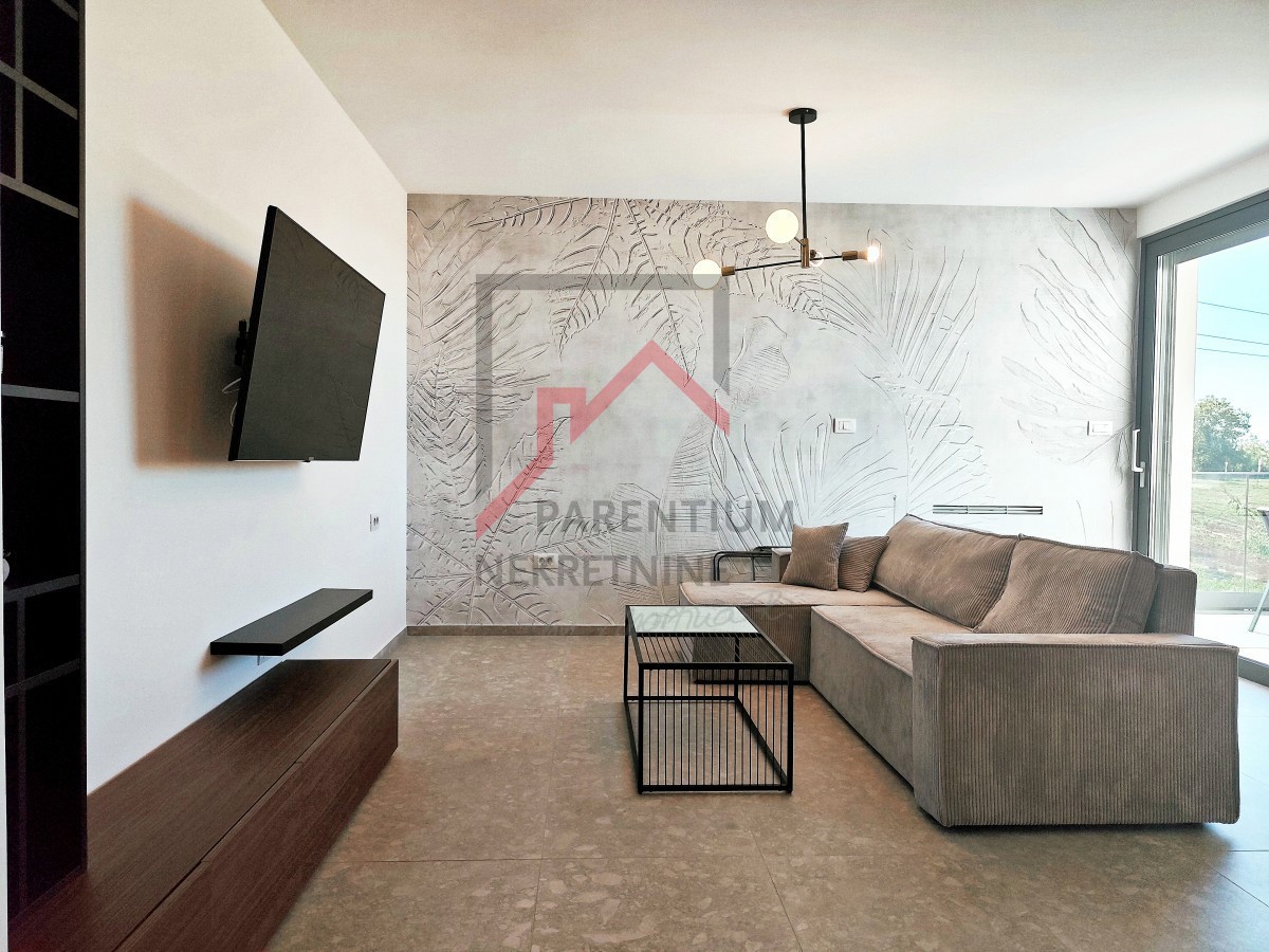 Istria, zona Parenzo - Appartamento di design con tre camere da letto e vista mare - nuova costruzione