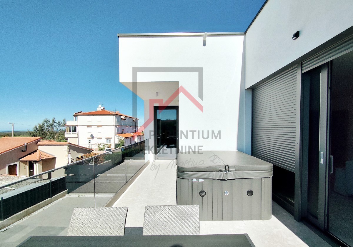 Istria, zona Parenzo - Appartamento di design con tre camere da letto e vista mare - nuova costruzione