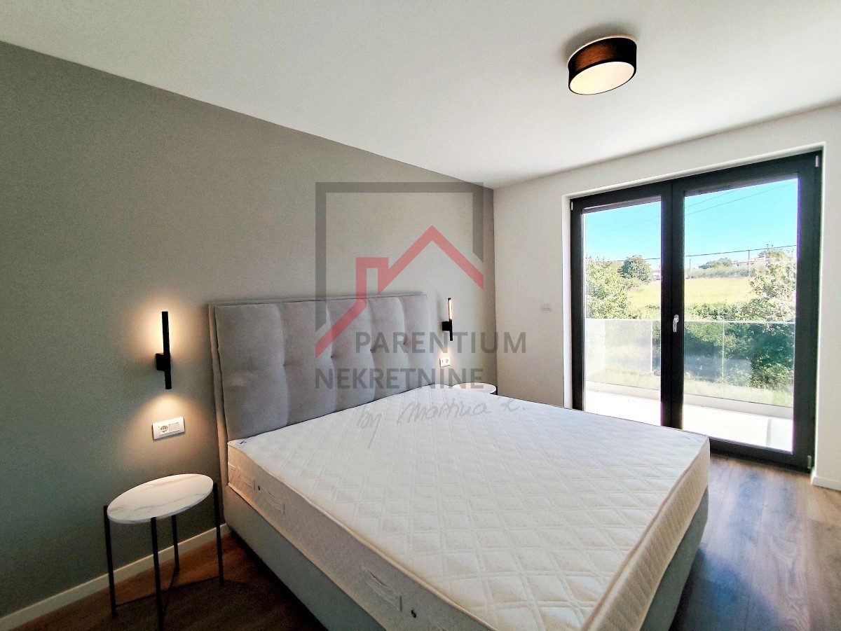 Istria, zona Parenzo - Appartamento di design con tre camere da letto e vista mare - nuova costruzione