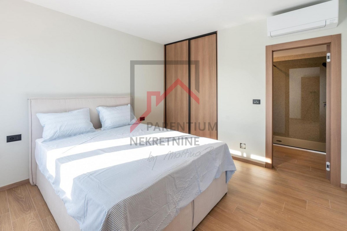 Istria, zona di Parenzo - Elegante casa in pietra con piscina, privacy e decorazioni superbe