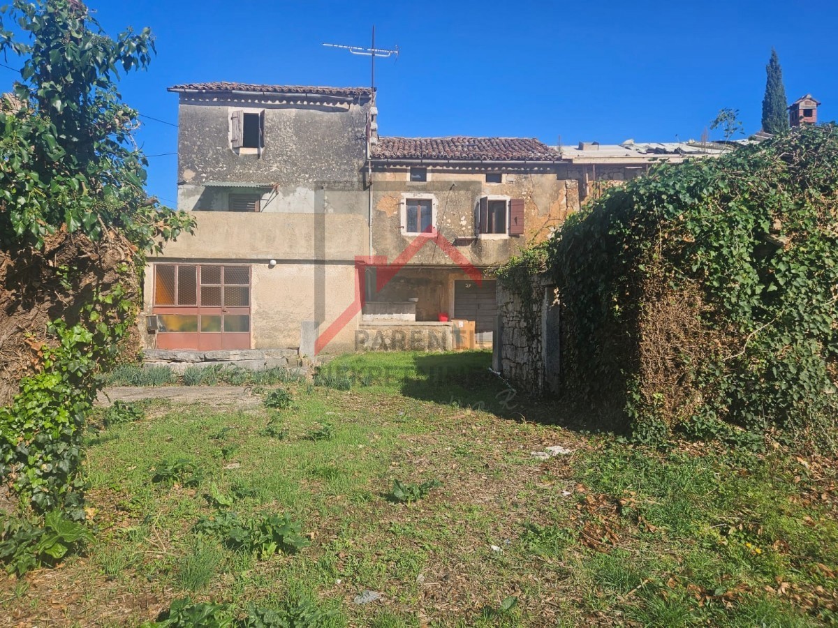 Steinhaus zur Renovierung – mit Meerblick