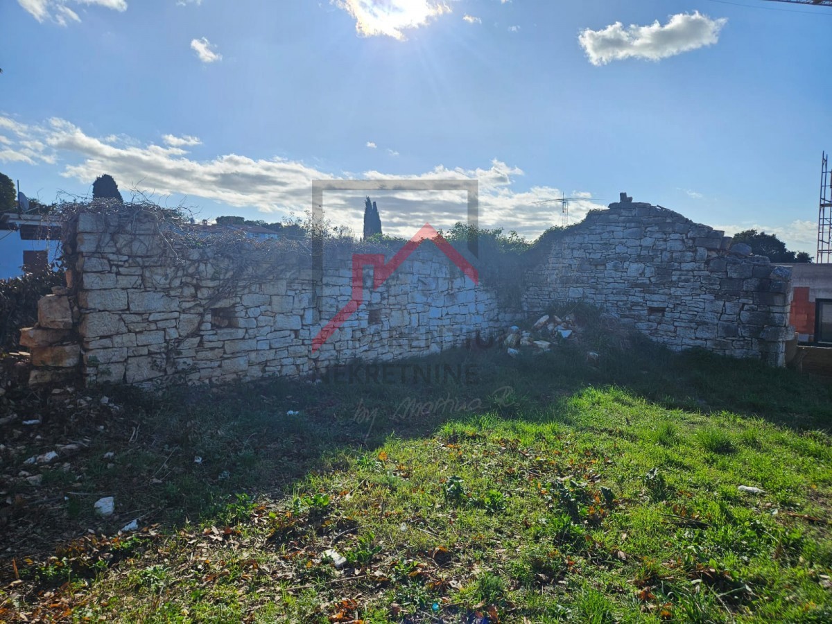 Steinhaus zur Renovierung – mit Meerblick