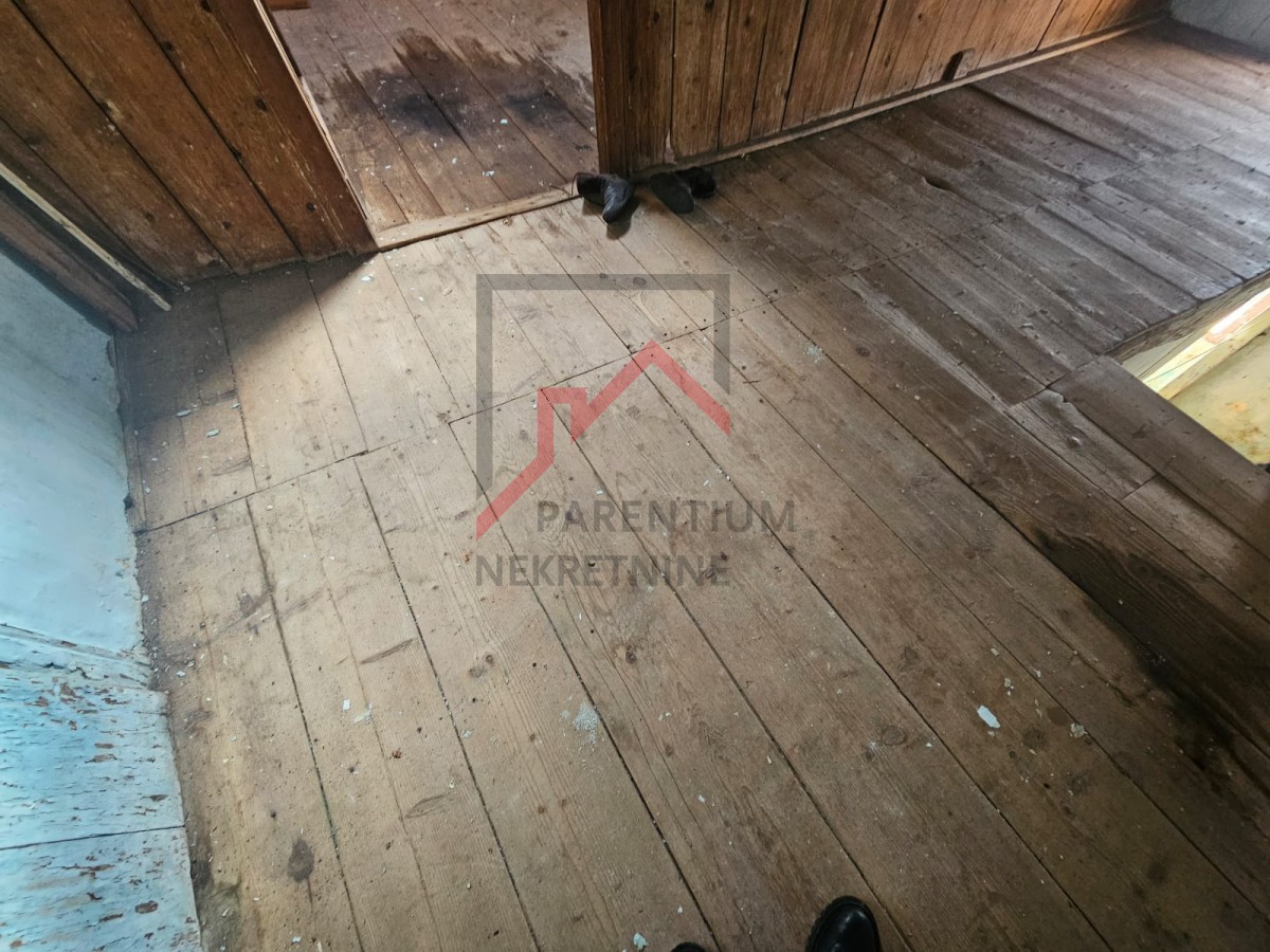 Steinhaus zur Renovierung – mit Meerblick