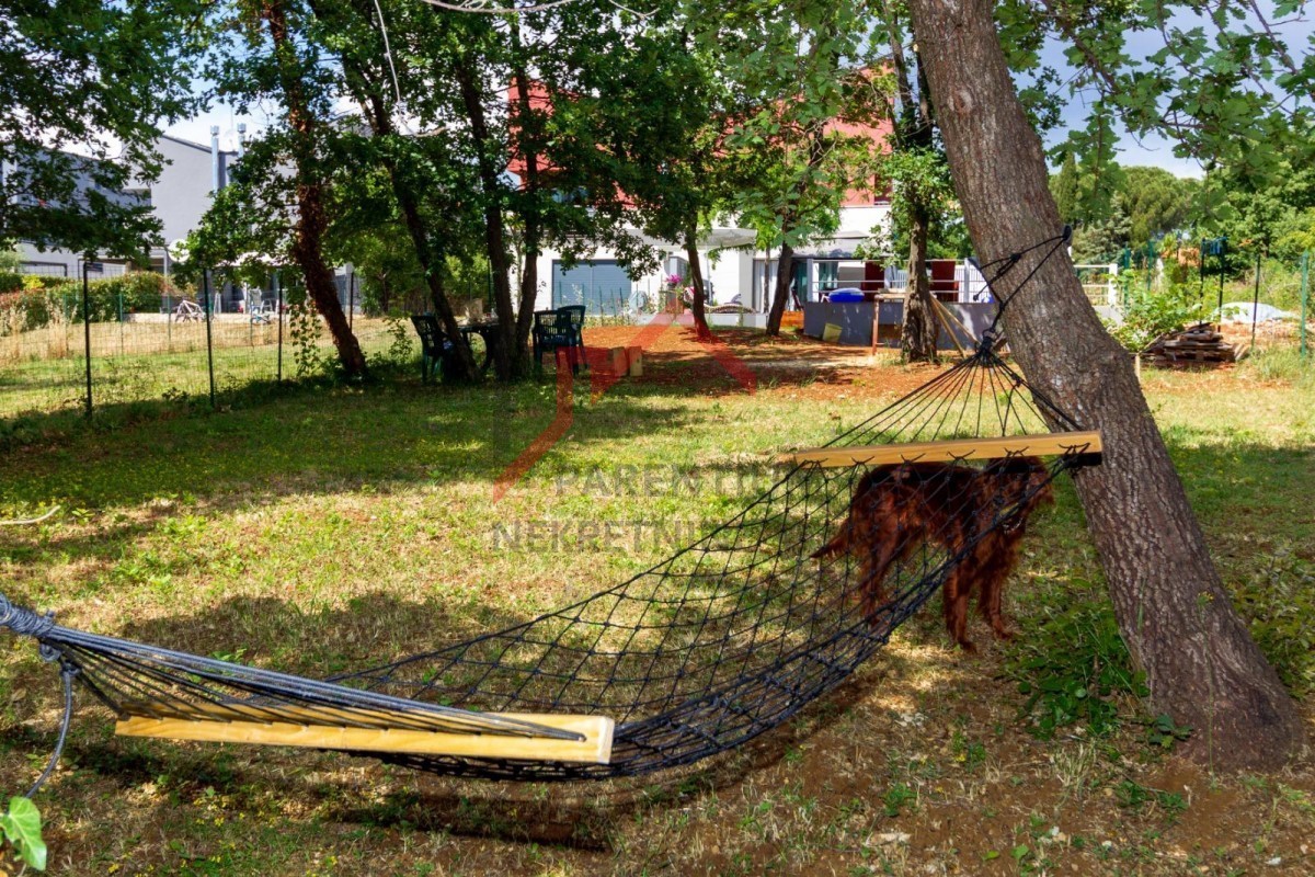 Istria, Parenzo - Appartamento al piano terra con piscina a 3 km dal mare