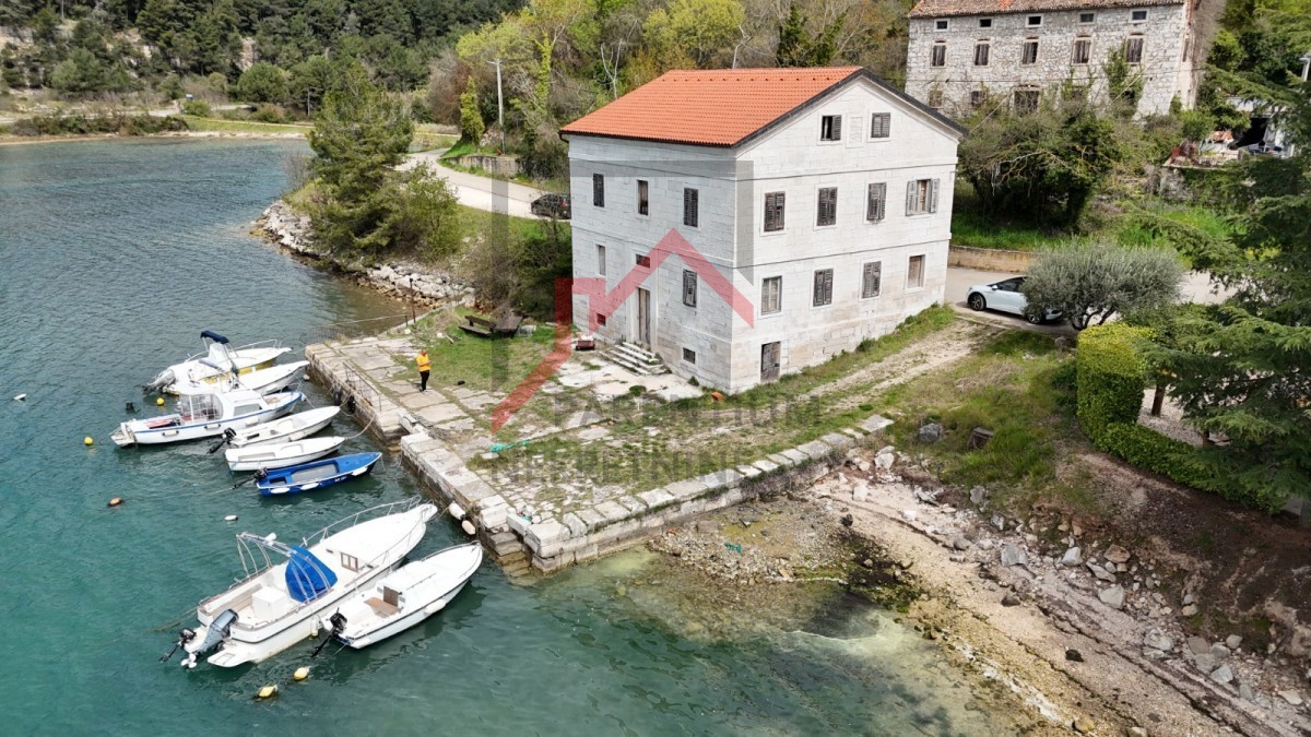 Casa in prima fila sul mare in Istria!