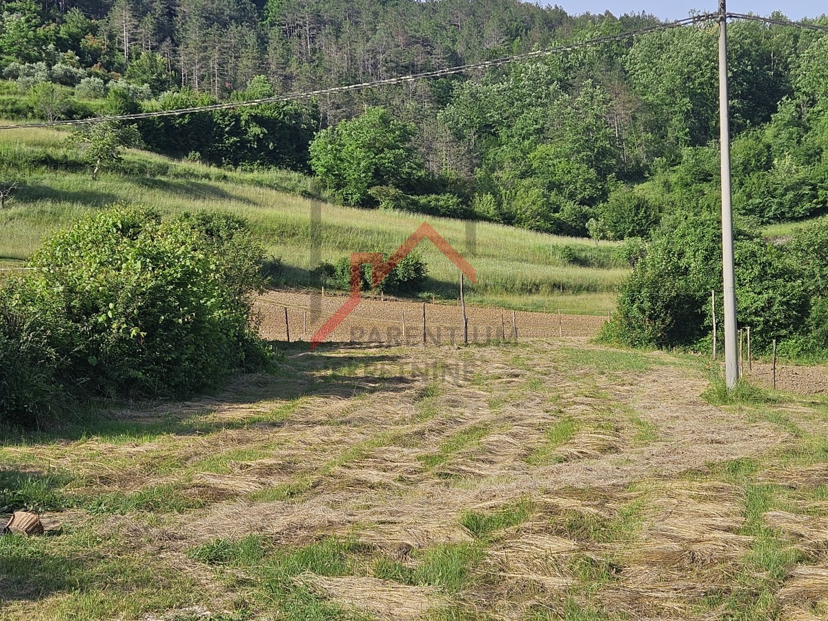 Terreno edificabile vicino a Buzet