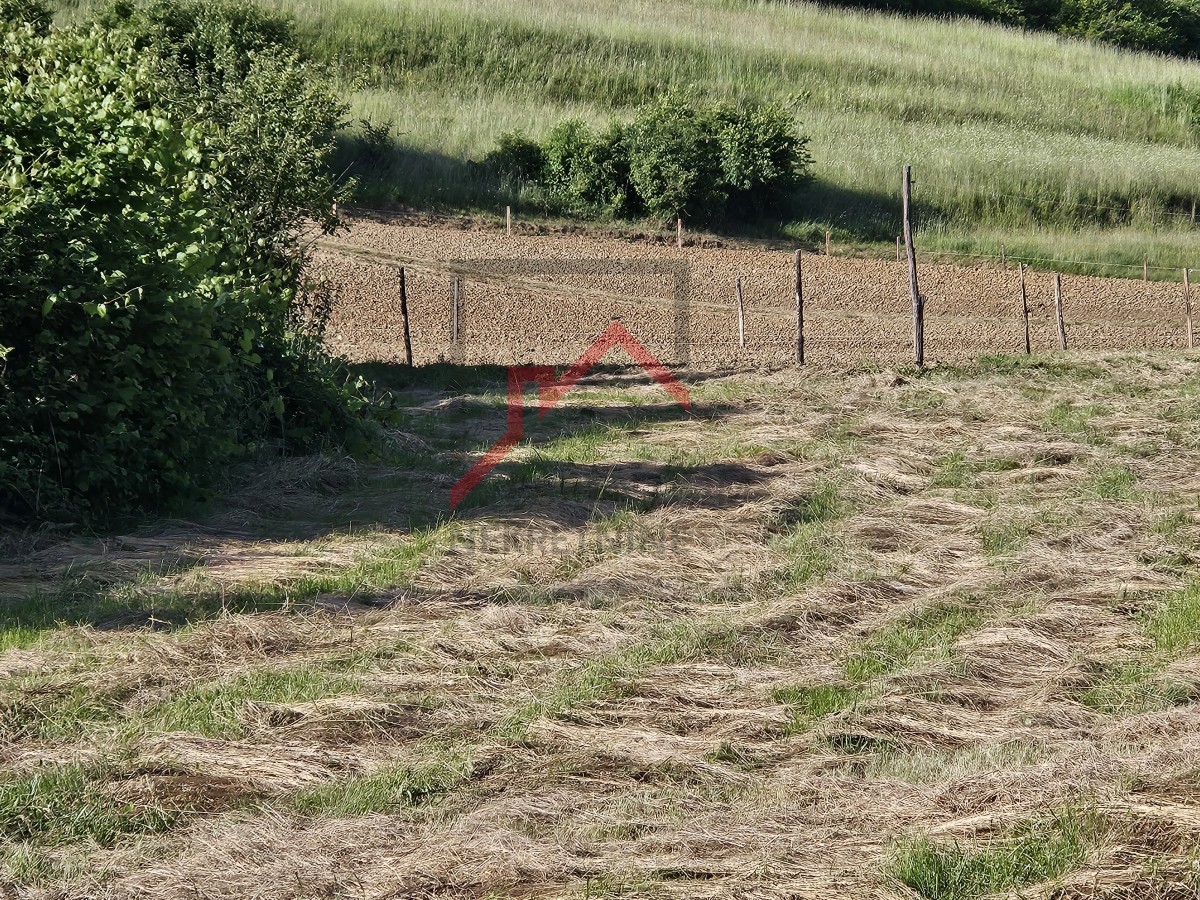 Terreno edificabile vicino a Buzet