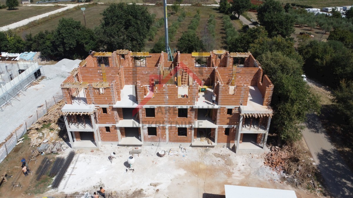 Poreč, dintorni, bellissimo appartamento al primo piano in un edificio con ascensore!