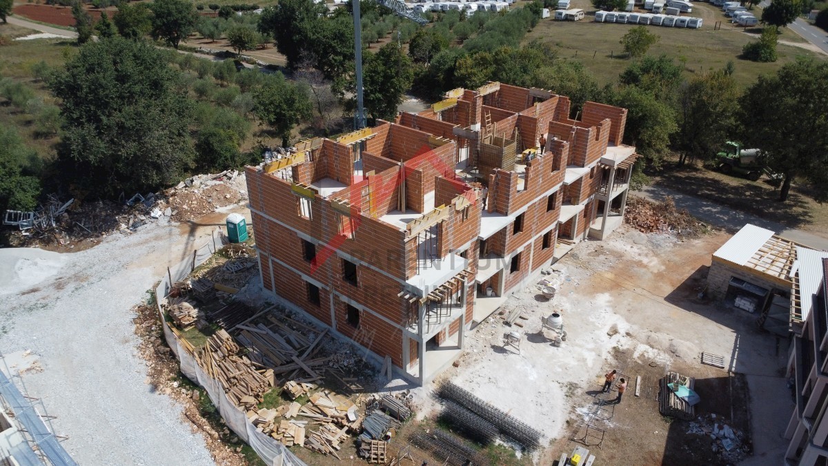 Poreč, dintorni, bellissimo appartamento al primo piano in un edificio con ascensore!