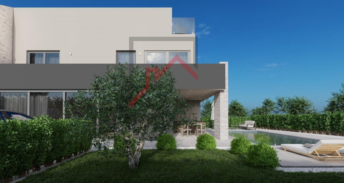 Istria, Parenzo - Casa bifamiliare a 600 metri dal mare