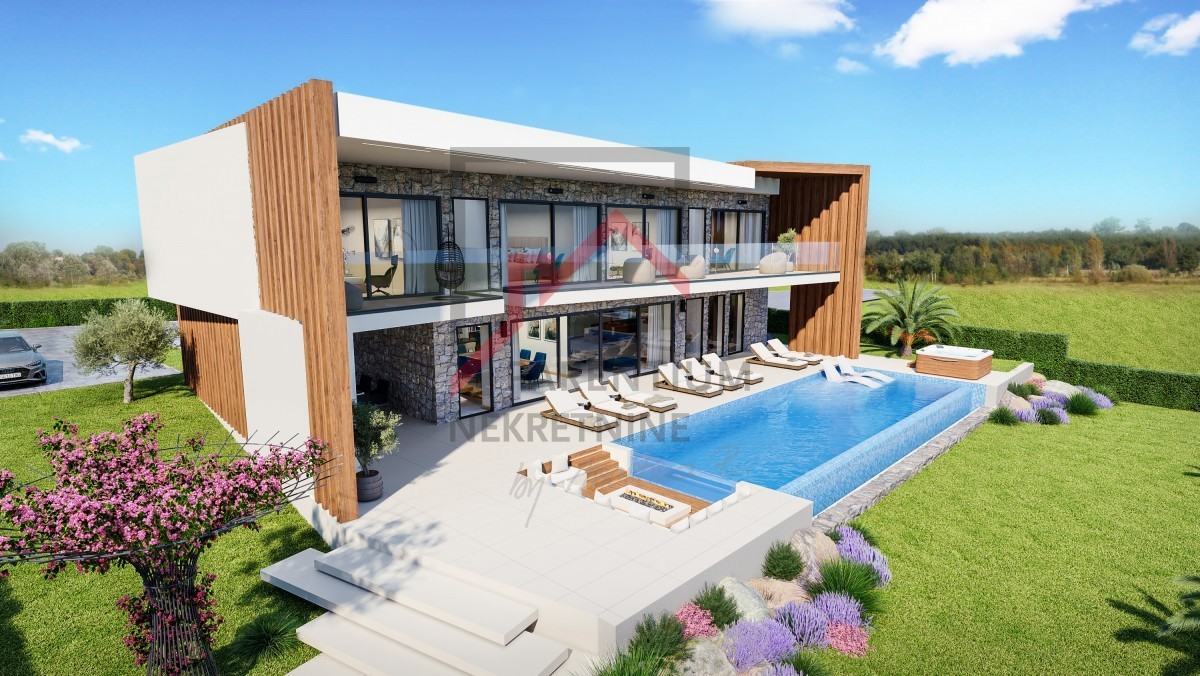 Istria, Parenzo - Lussuoso terreno edificabile con vista mare e permesso di costruire